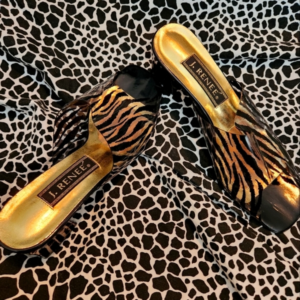 Woman's shoes
